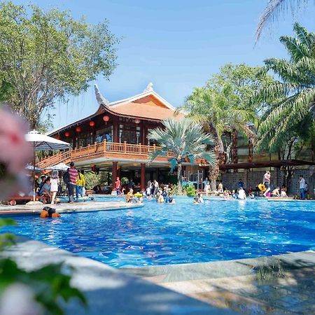 Phuong Nam Resort Thuan An Esterno foto
